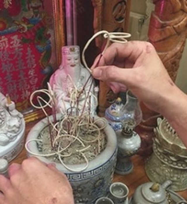 3 Ngày Đặc Biệt Nên Thanh Tẩy Bàn Thờ Đúng Cách