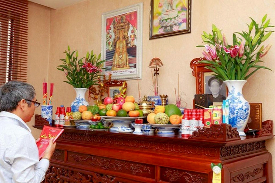 Bày Trí Cúng Tết Đúng Cách: Đầy Đủ Lễ Nghĩa, Thu Hút May Mắn