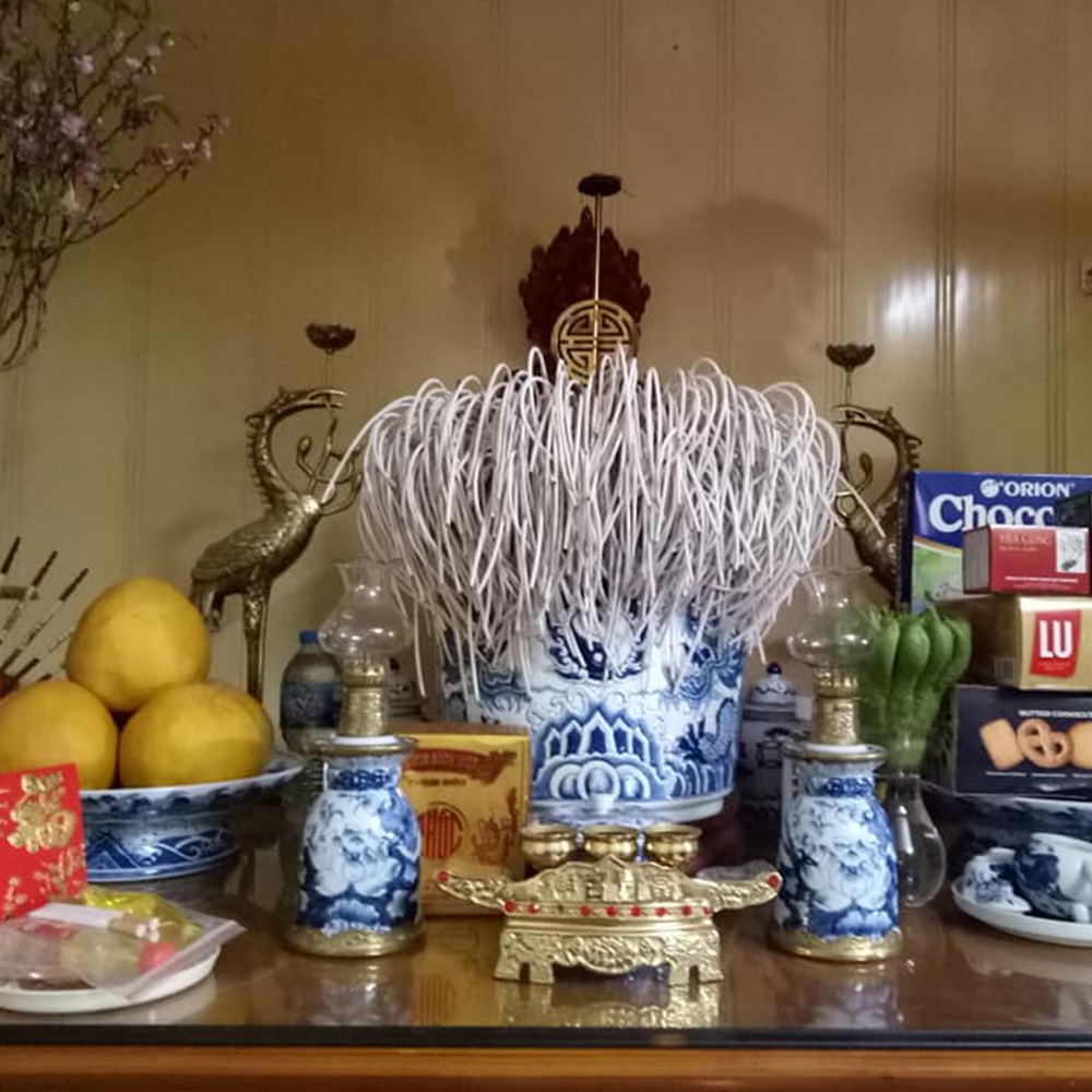 Nhang Cuốn Tàn Trong Phong Thủy: May Mắn Hay Cảnh Báo?