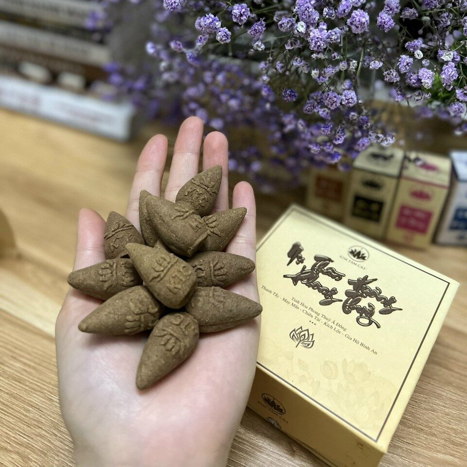 Nụ Thần Hương Phong Thủy (Xông nhà)