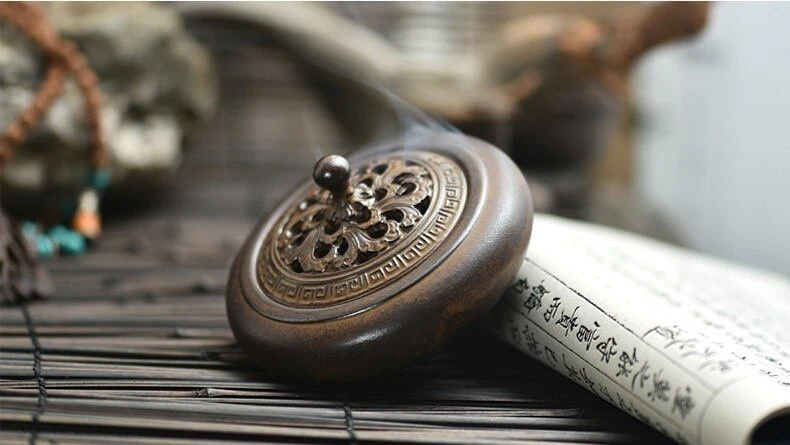 Tẩy Uế Nhà Cuối Năm – Lễ Nghi Nhỏ, Tác Động Lớn Với Gia Đình
