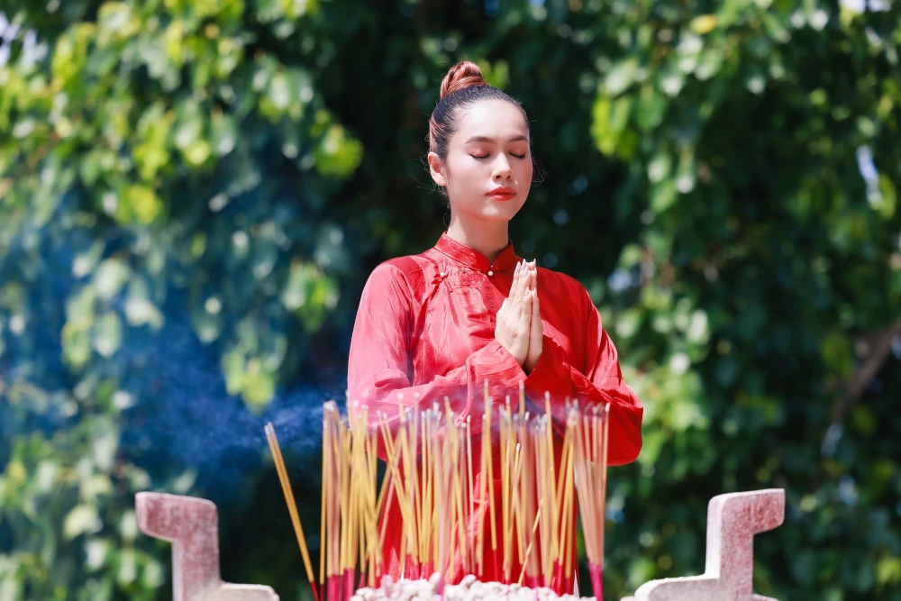 Lễ chùa, xin lộc chốn tâm linh đầu Xuân như nào cho đúng? | Vietnam+  (VietnamPlus)