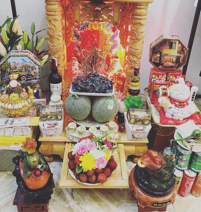 Vật phẩm nên để trên bàn thờ để thể hiện lòng thành kính