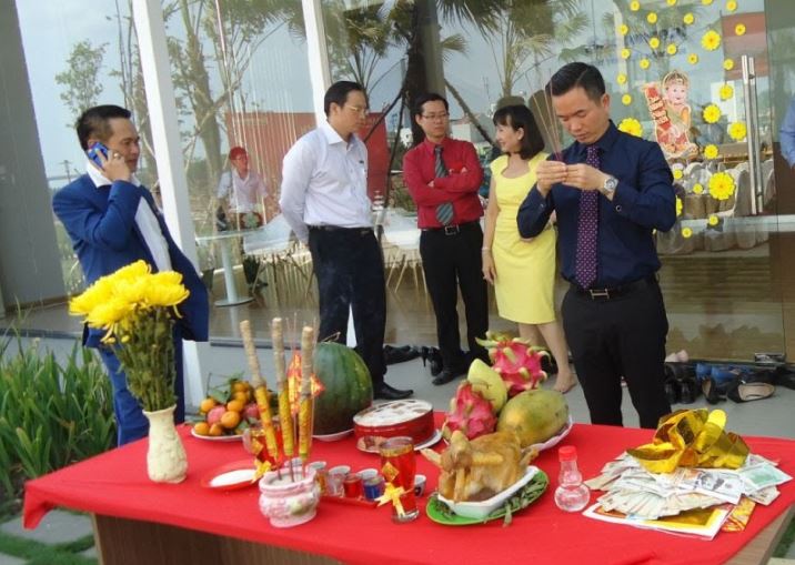 Xông Nhà Ngày Khai Trương Có Cần Thiết Không? Lời Khuyên Hữu Ích