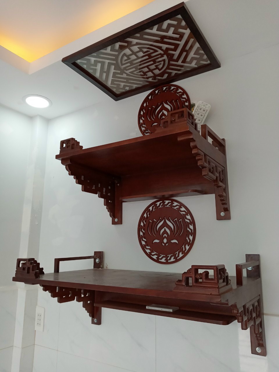 Bàn Thờ Treo Tường 2 Cấp - TT 128 Tôn Lên Đức Tin, Tâm Linh