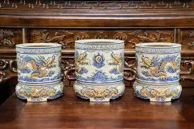Tại sao nên sử dụng 3 bát hương trong bàn thờ gia tiên?