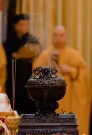 Nhang trầm hương trong văn hóa Phật giáo – Bảo Trầm