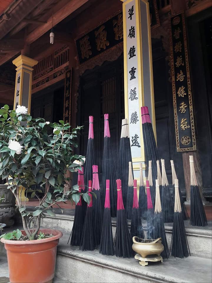 Mua hương đen dài 1m - 1m1 thắp trong Chùa, Đền - Hương Đen Làng Choá
