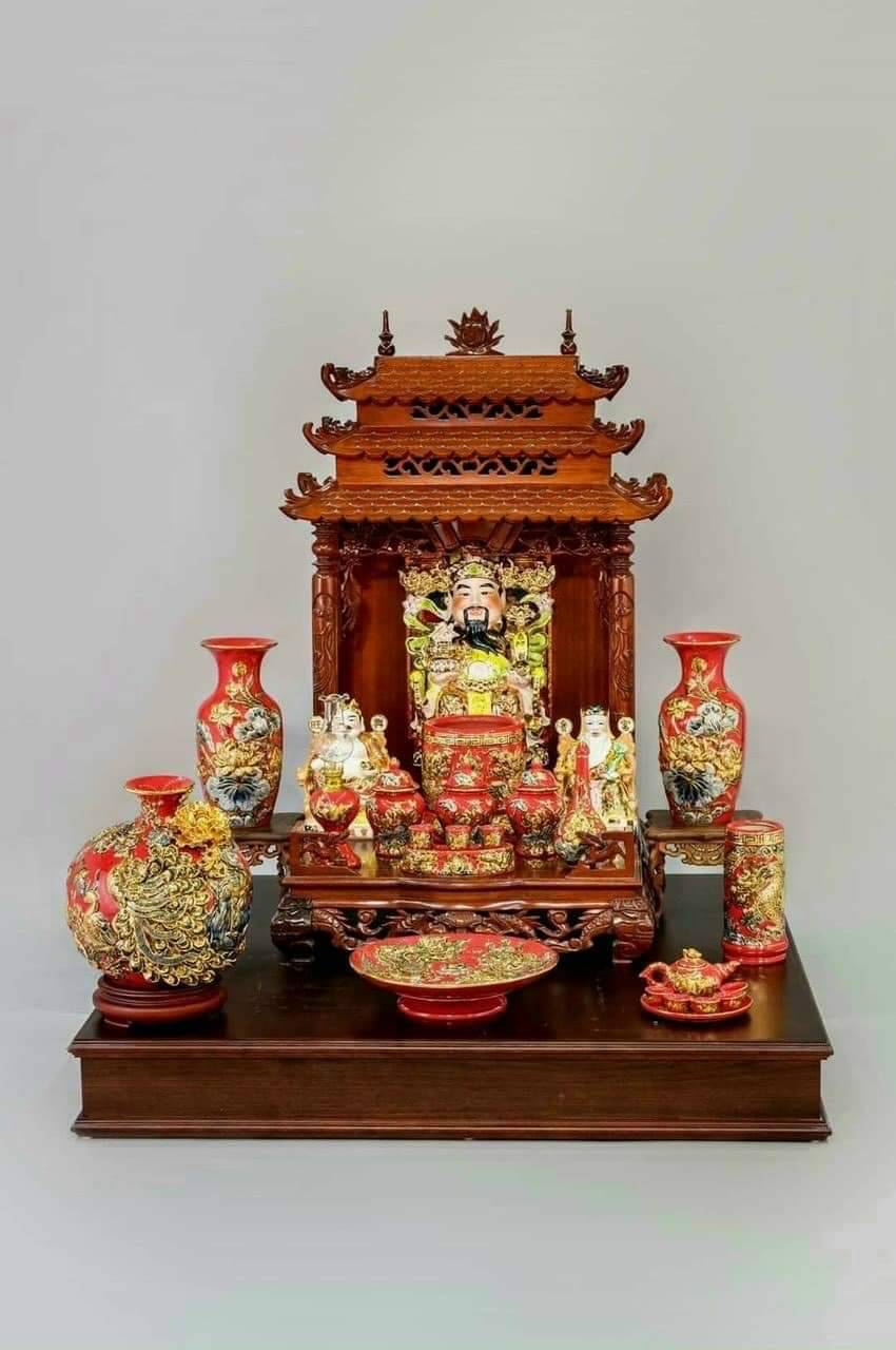 Ông Địa Thần Tài để bên nào đúng phong thủy? Hướng đặt và ý nghĩa tâm linh