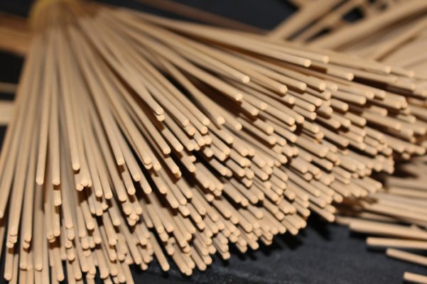 Tại Sao Nên Dùng Nhang Sạch? - Trầm Hương An Nhiên